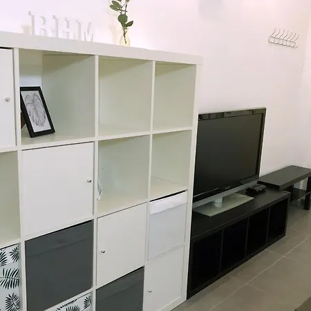 Cozy With Terrace And Wifi