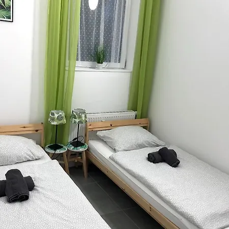 Cozy With Terrace And Wifi アパート オイスキルヒェン